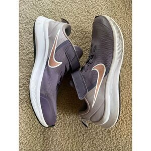 Nike Starrunner Shoes Girls size 3Y